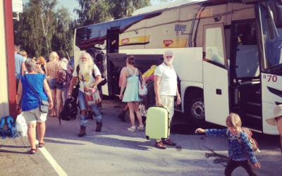 Y-bussen rullar vidare